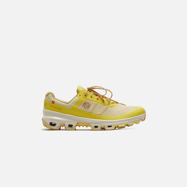 On Running x Loewe WMNS Cloudventure - Pale Yellow Discount